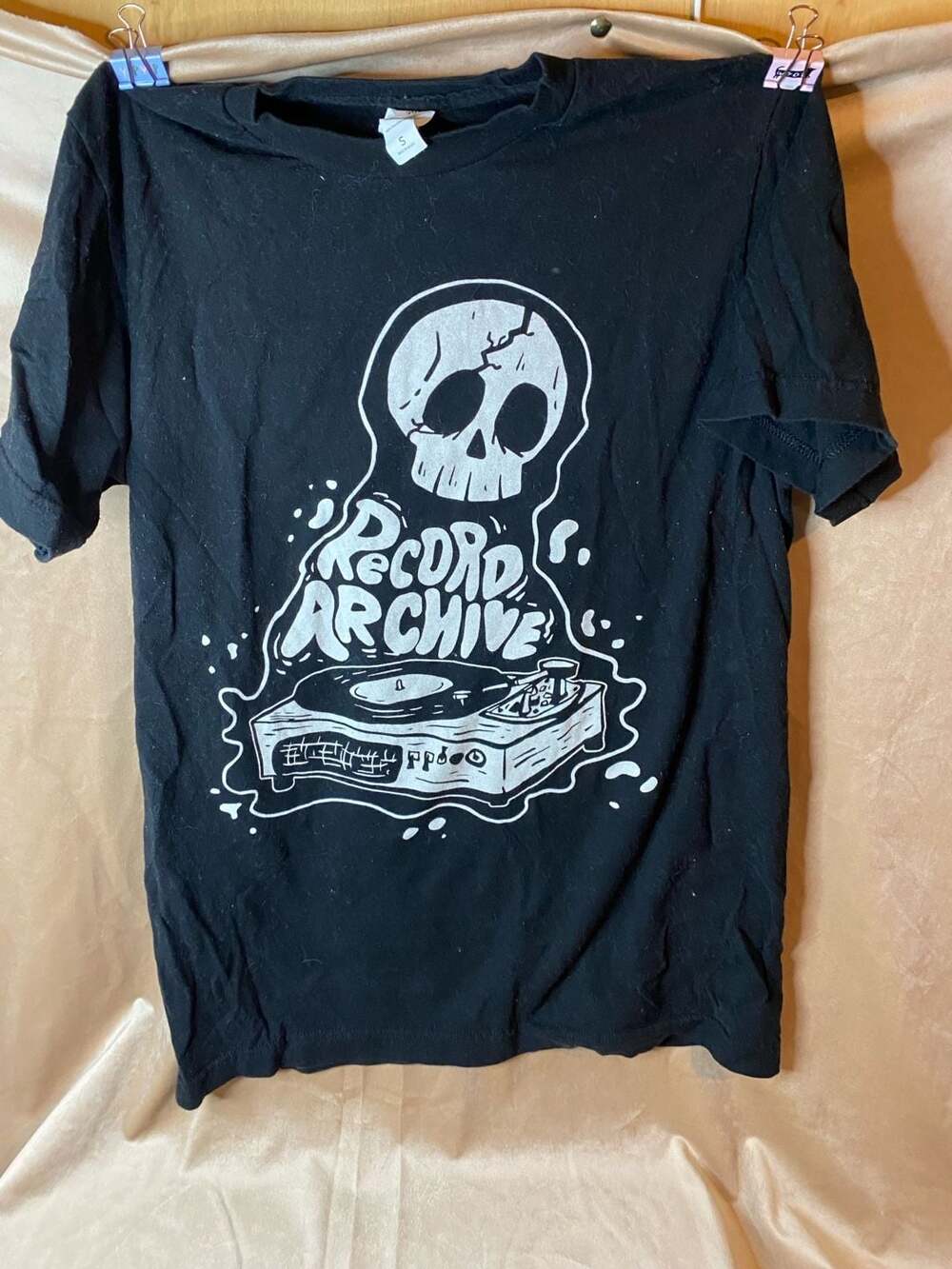 Record Archive (Rochester, NY) Graphic T-Shirt Black Size S
